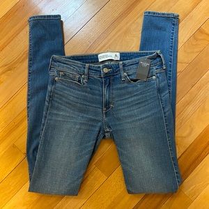 Abercrombie & Fitch Super Skinny Jeans *NWT*